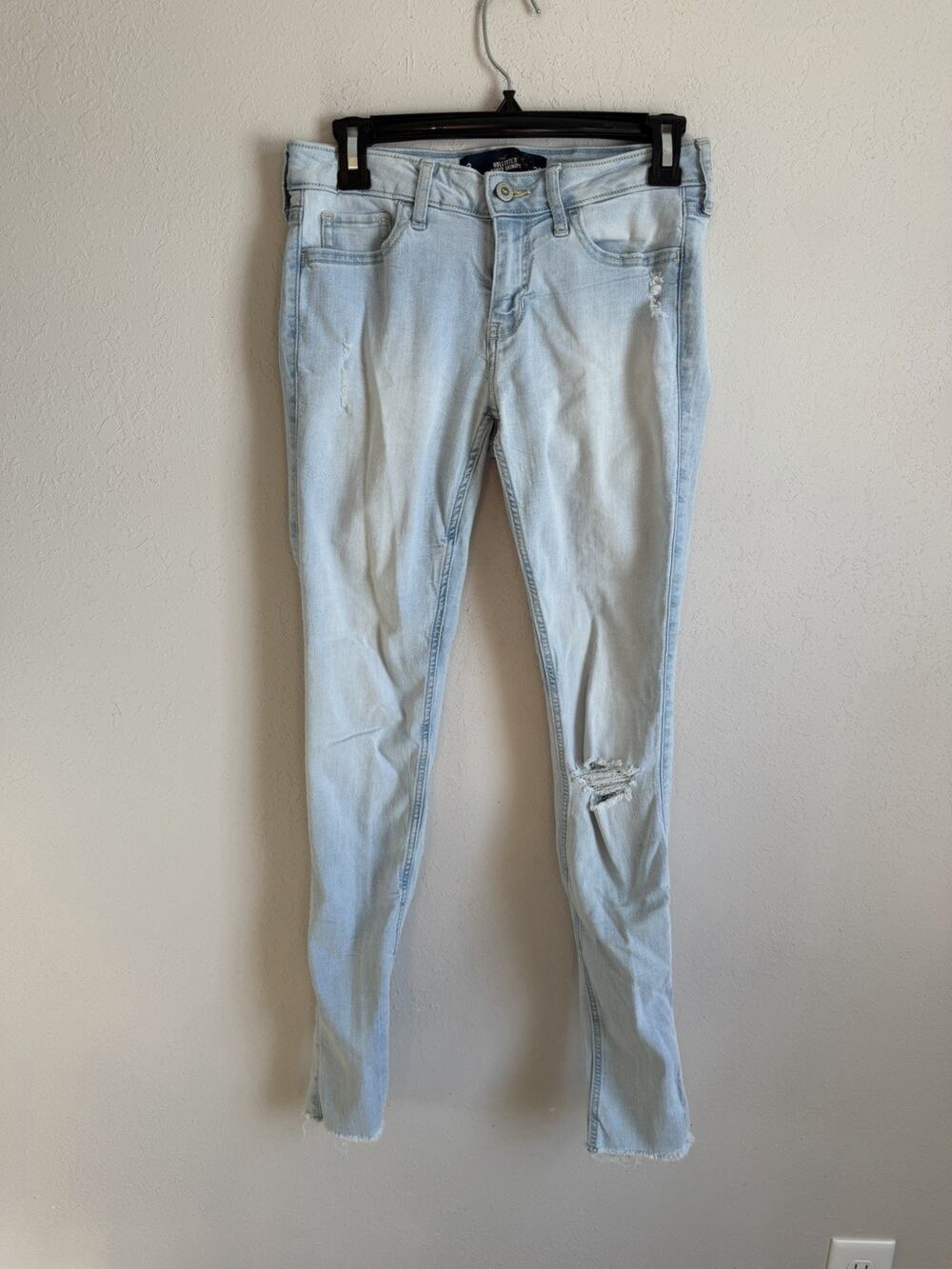 Hollister Super Skinny Light Wash Blue Denim Distressed Jeans Womens 26